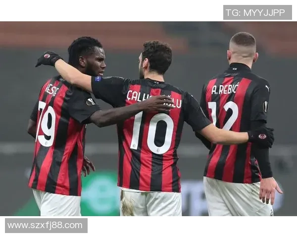 米兰禁区内乱战戈森斯误将球挡入自家大门致失球